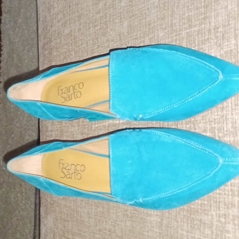 Franco Sarto Starland Turqoise loafer, size 8.